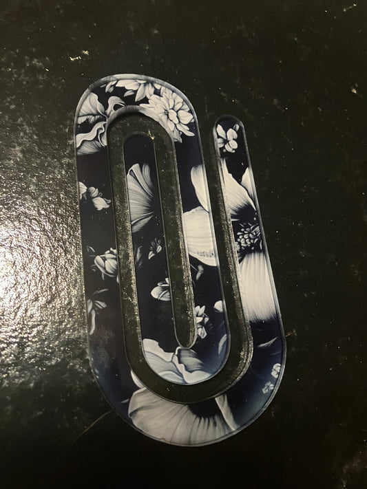 Floral paper clip